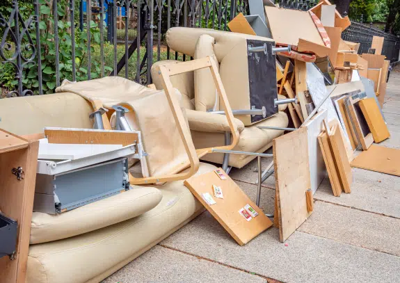 Retirada de muebles y enseres viejos​